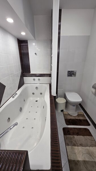 Dorobanti, BRD, centrala termica proprie